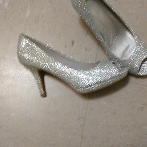 Prom shoes - Picture 2 of 2